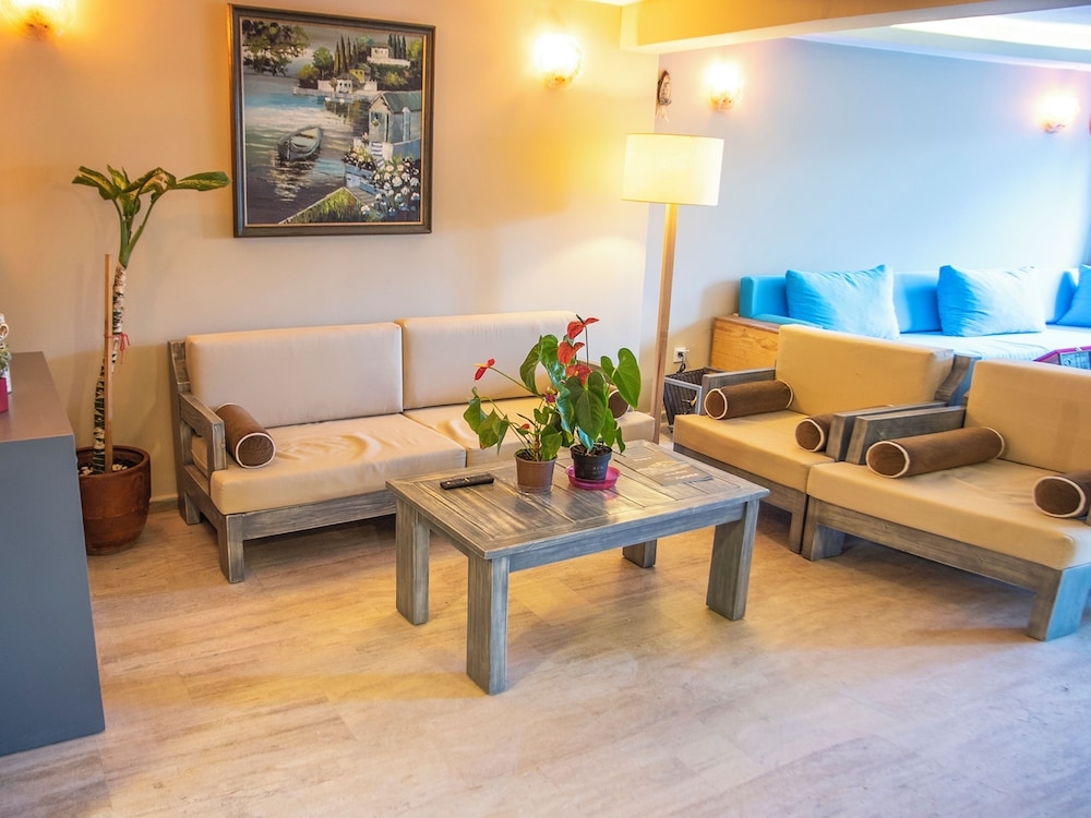 Blue Bay  Beach Hotel