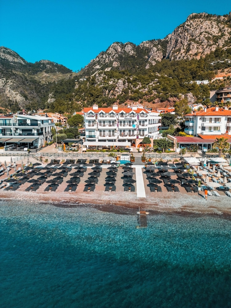 Diplomat Hotel