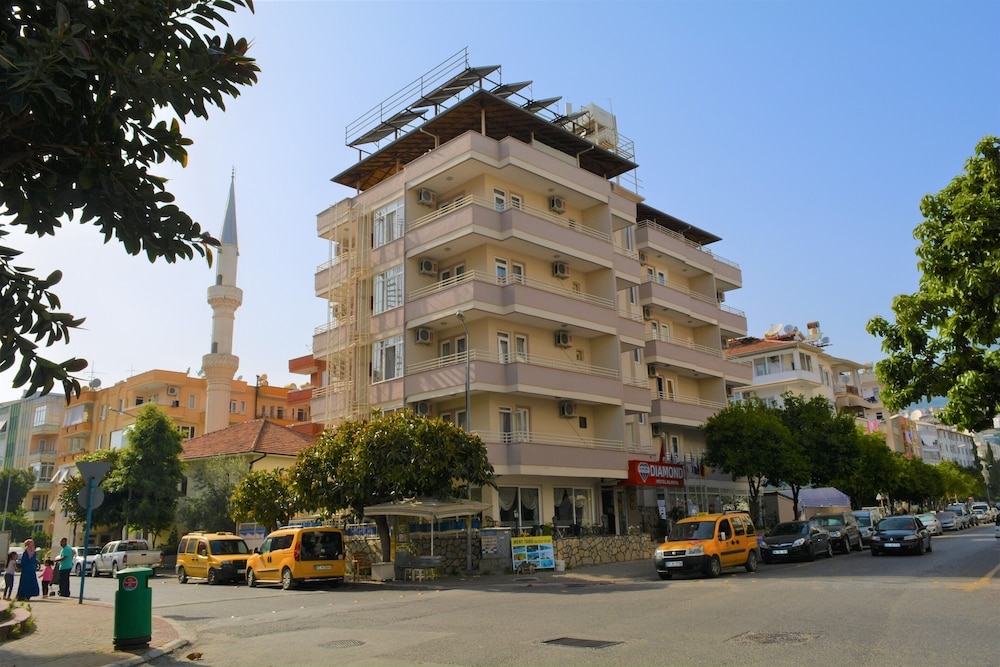 Kadeer Hotel