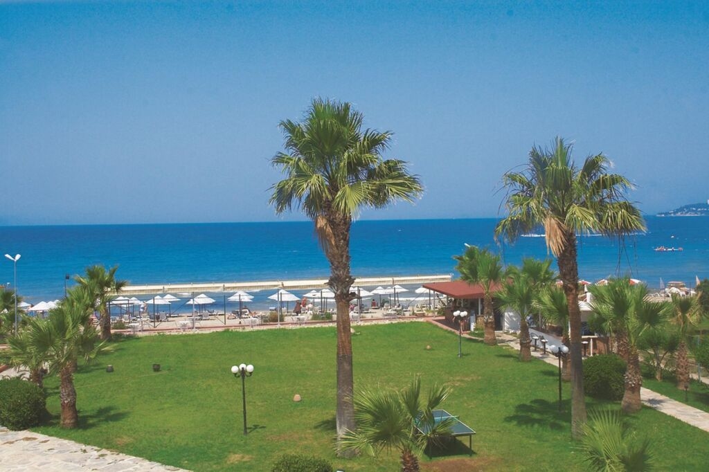 Sentinus Beach Hotel