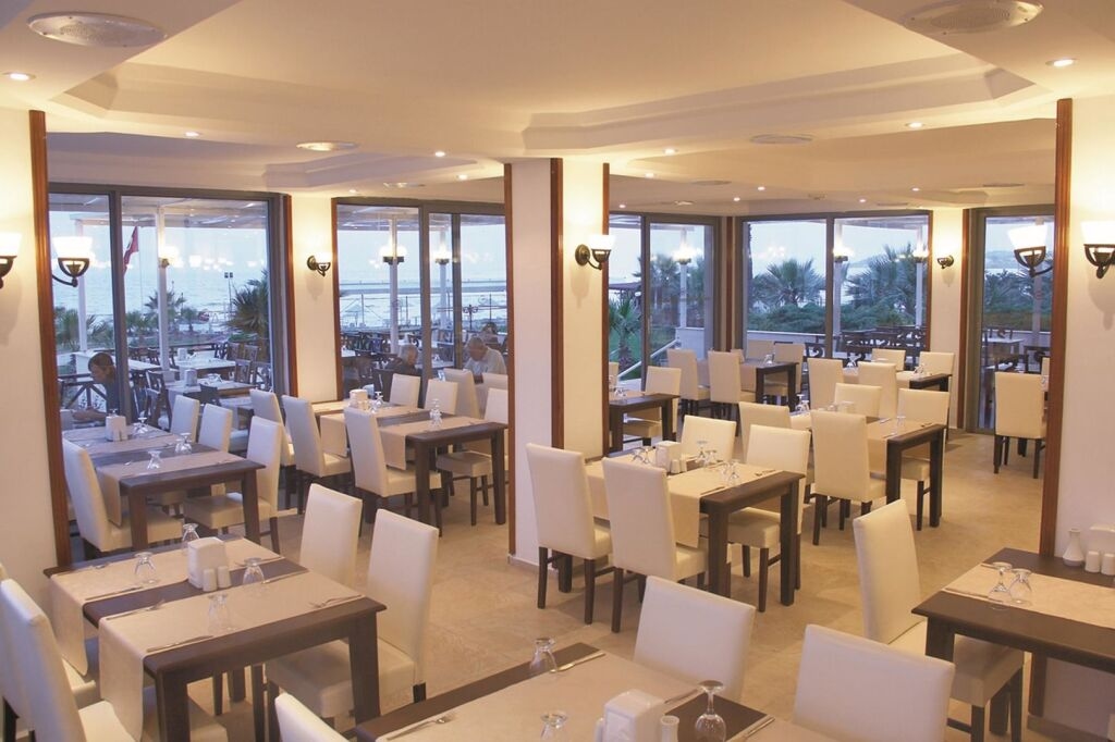 Sentinus Beach Hotel