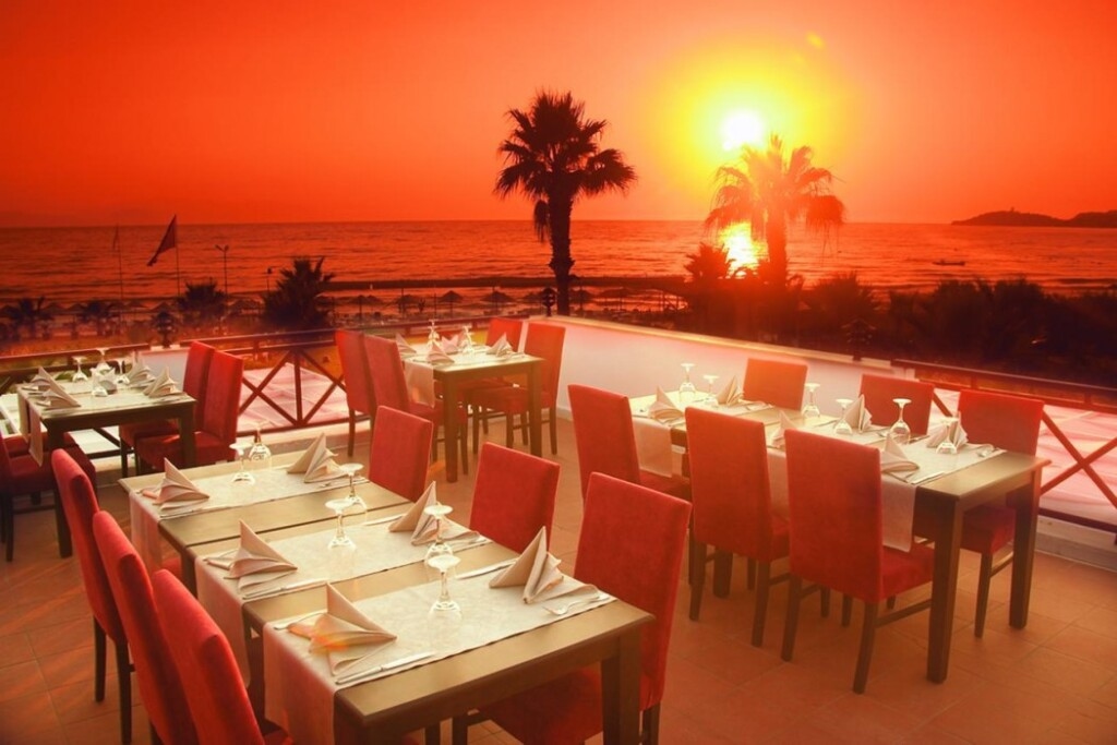 Sentinus Beach Hotel