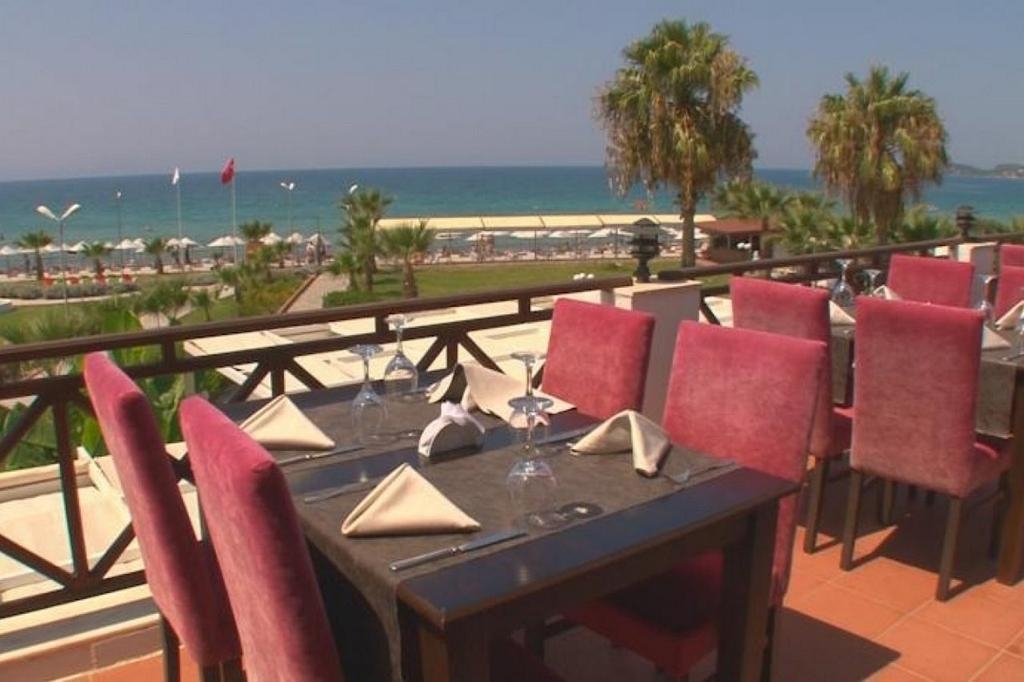 Sentinus Beach Hotel