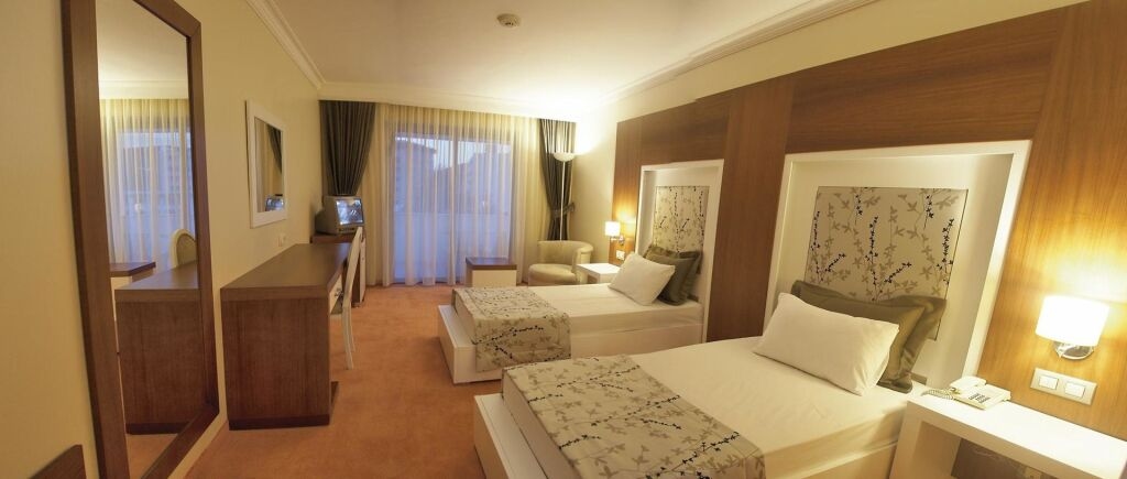Sentinus Beach Hotel