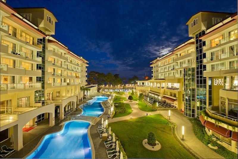 Akra Kemer