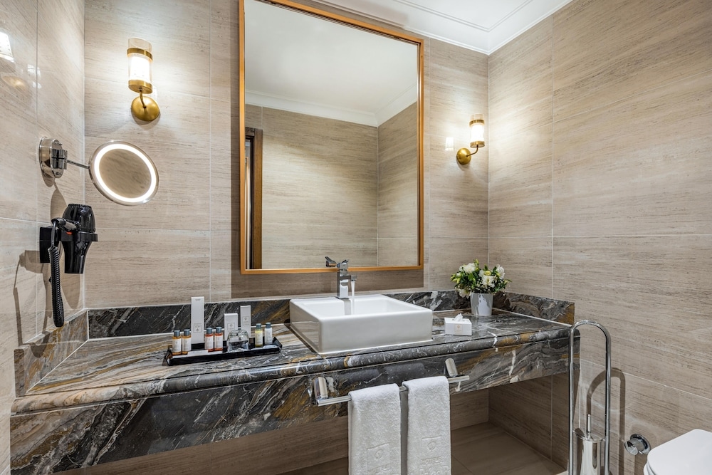 Celik Palas Convention Center & Thermal Spa