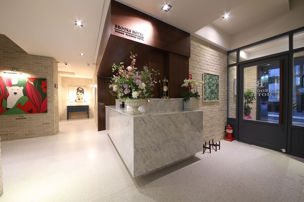 Brooks Hotel
