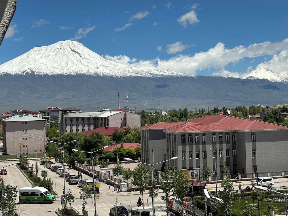 Hotel Ararat