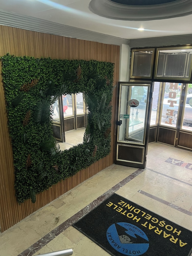 Hotel Ararat