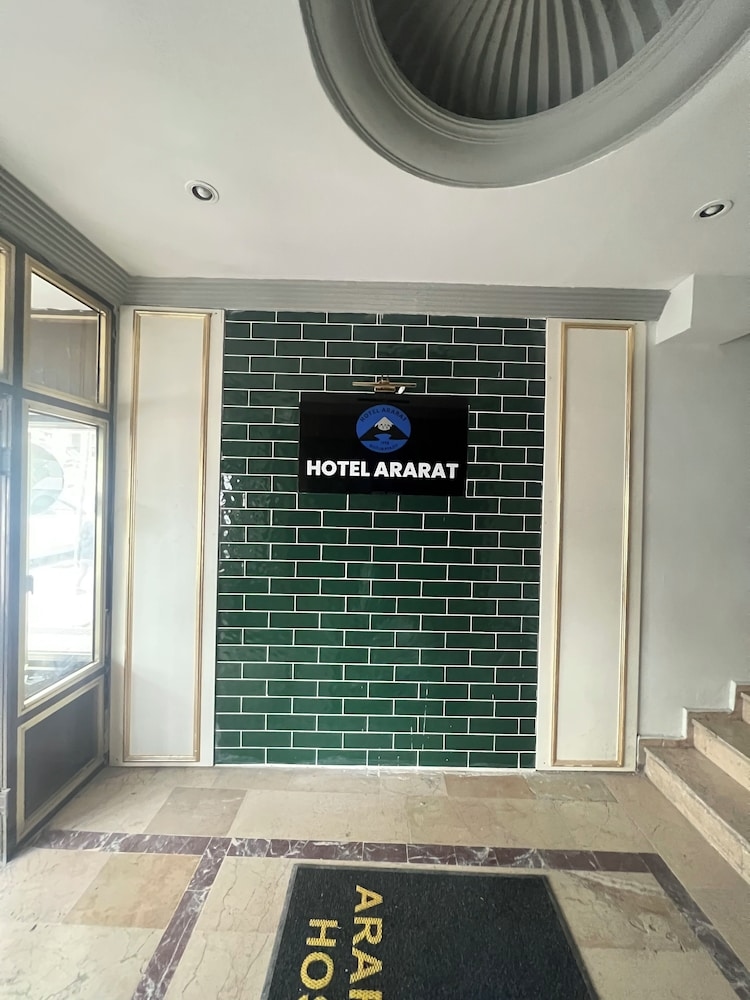 Hotel Ararat