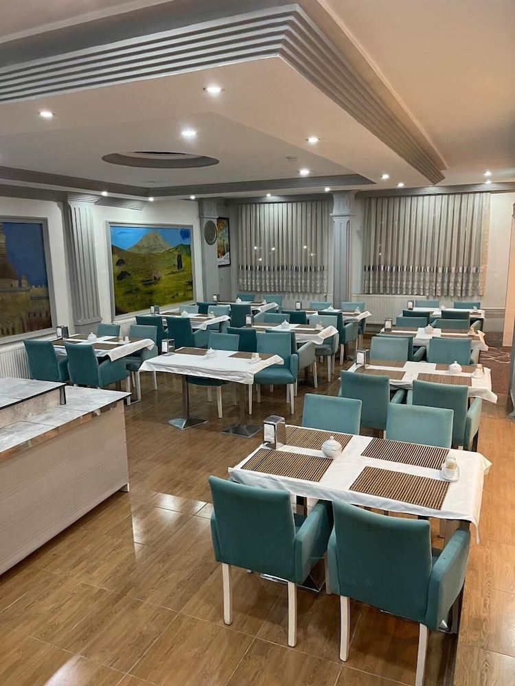 Hotel Ararat