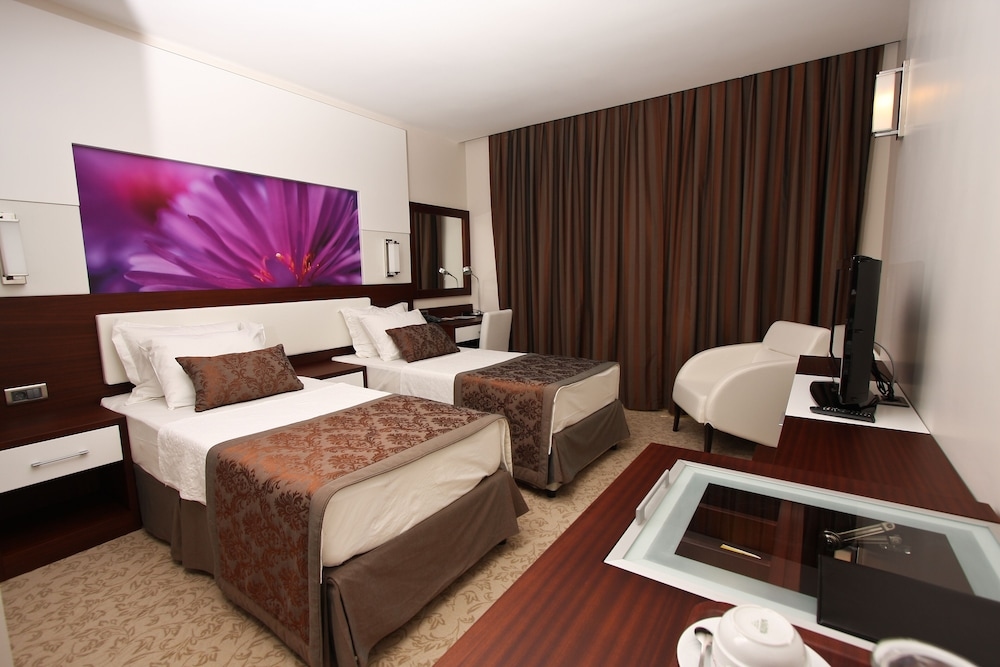 Tuna Otel