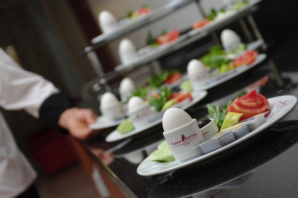 Tuna Otel