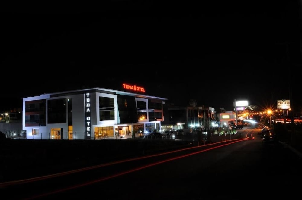 Tuna Otel