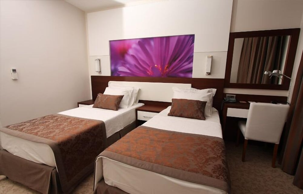 Tuna Otel