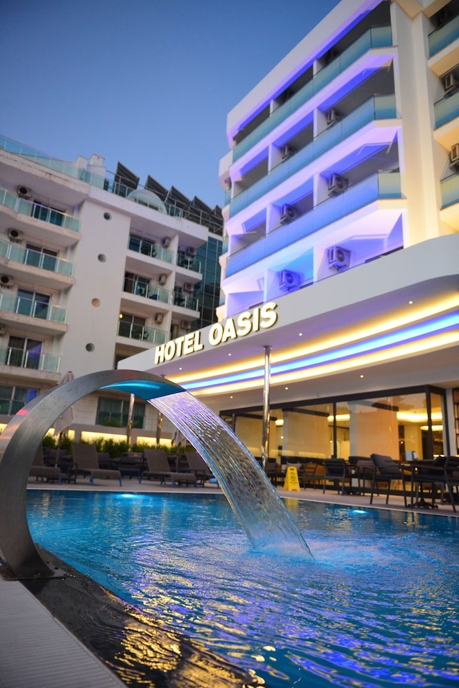 Oasis Hotel & Apartments