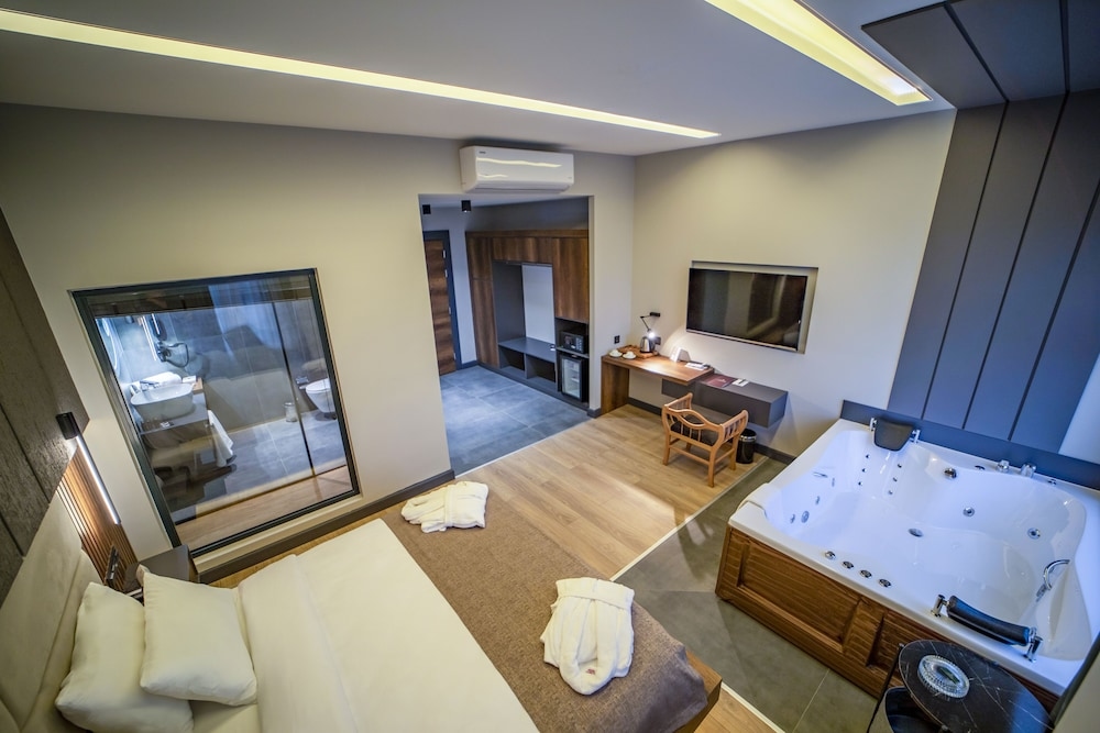 Aksular Hotel
