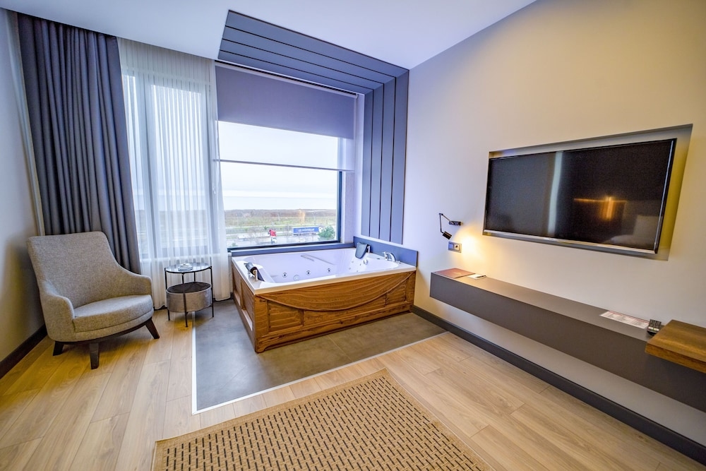 Aksular Hotel