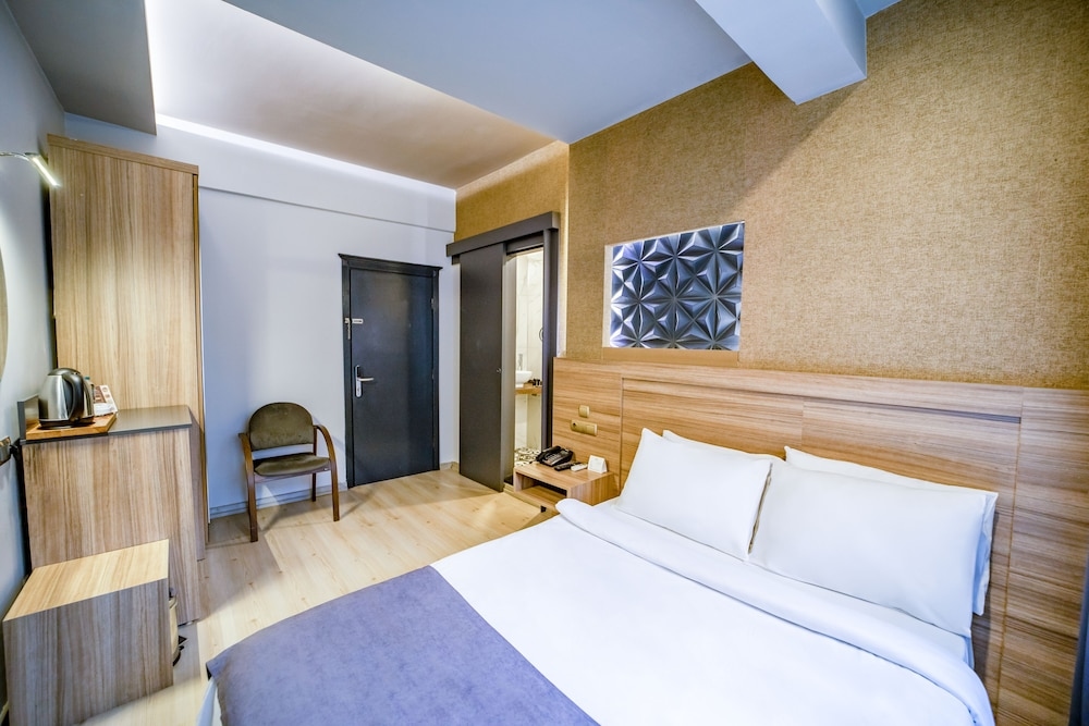 Aksular Hotel