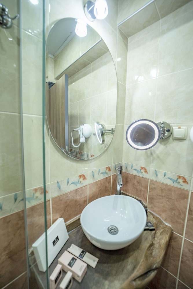 Aksular Hotel