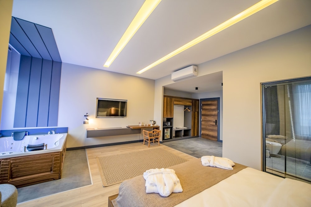 Aksular Hotel