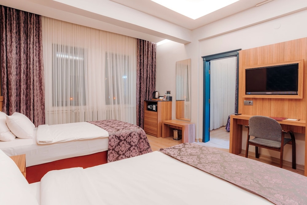 Aksular Hotel