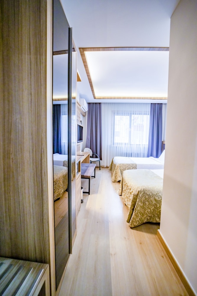Aksular Hotel
