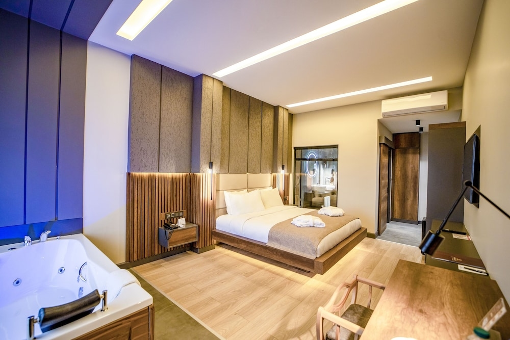 Aksular Hotel