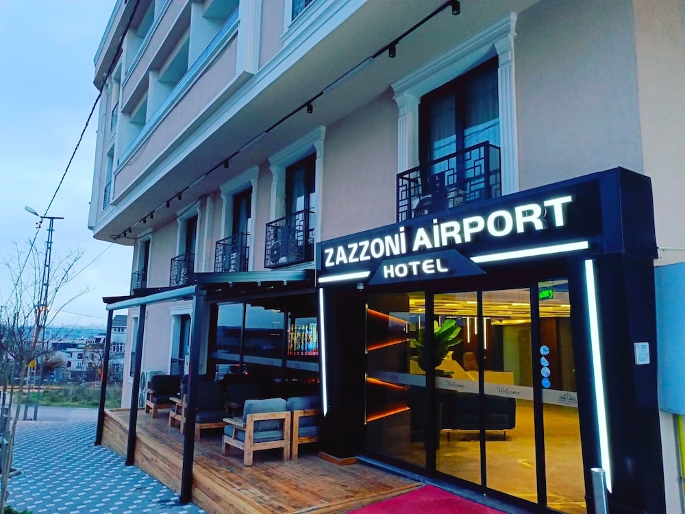 Luxury Airport Hotel