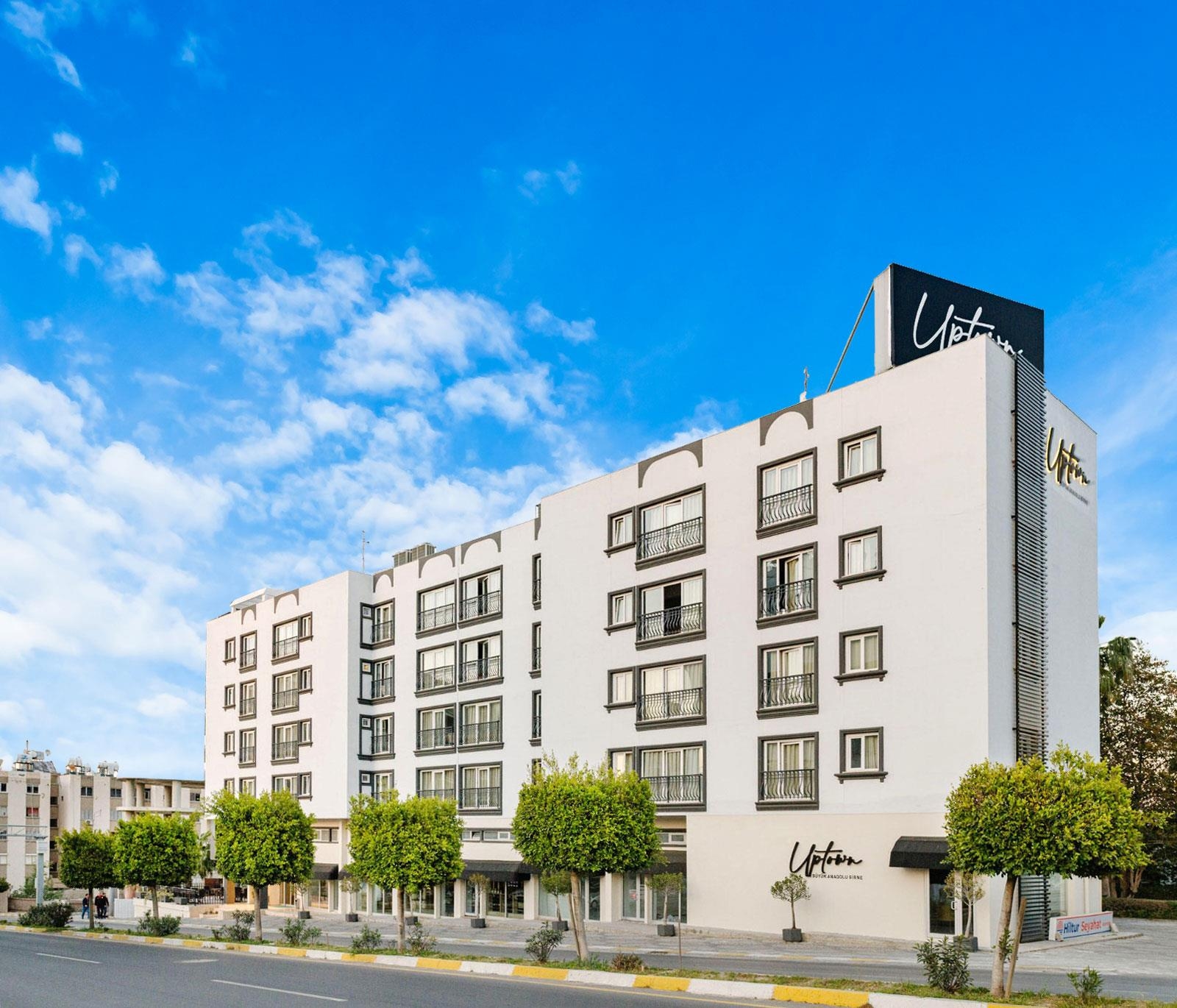 Uptown Büyük Andolu Girne Hotel