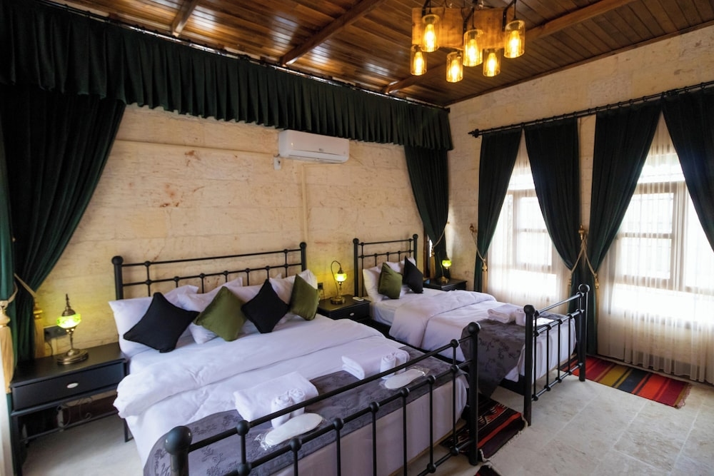 Nomad Inn Hotel