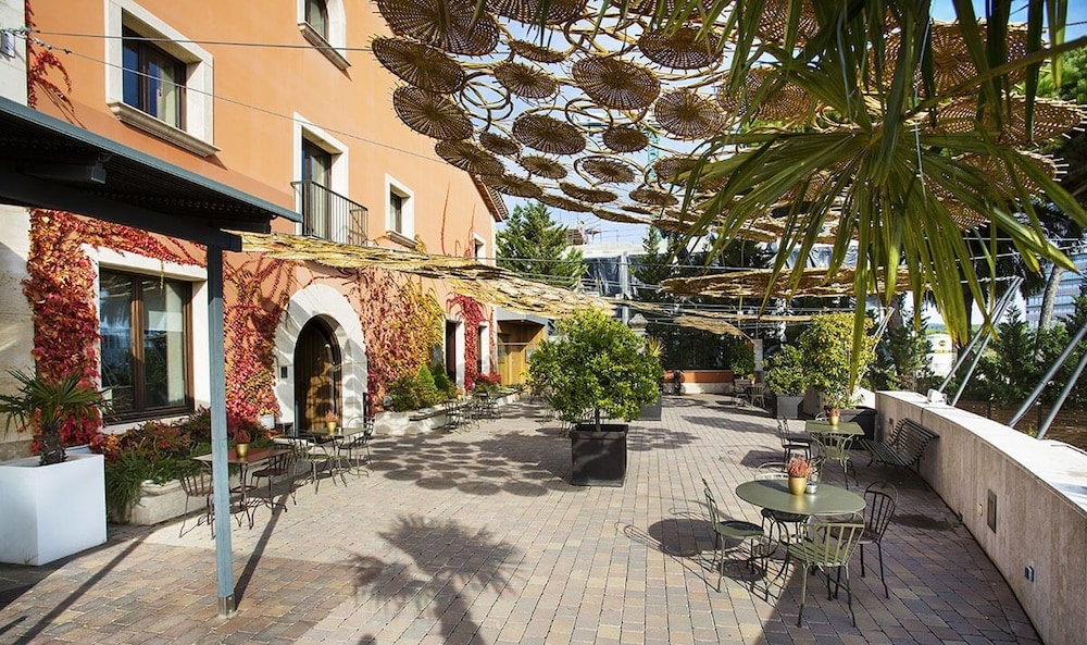 Qgat Restaurant, Events & Hotel