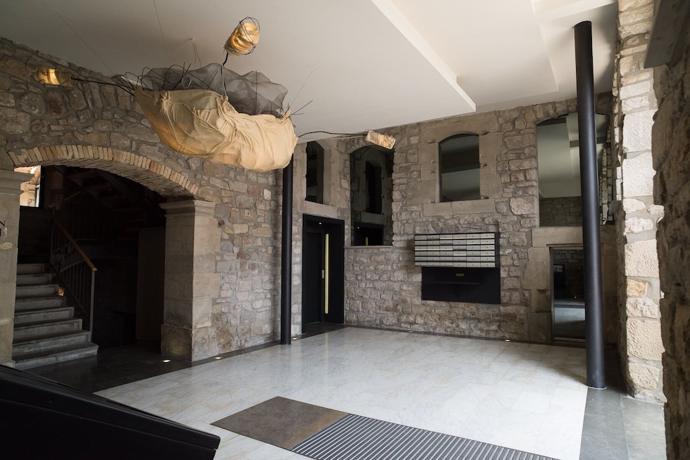 Urbi Manresa Apartments