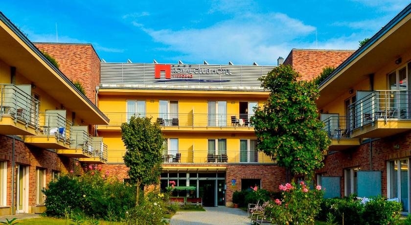 Royal Club Hotel