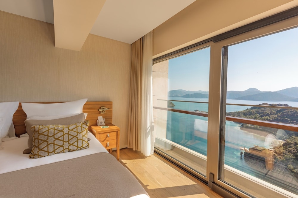 D Maris Bay