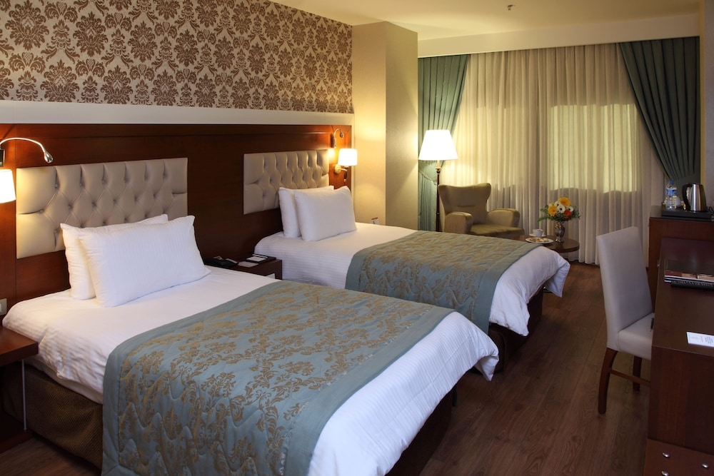Otel Senbayrak City