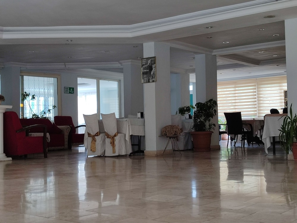 Uyum Hotel