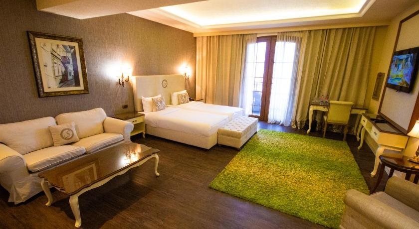 Sapphire Marine Hotel