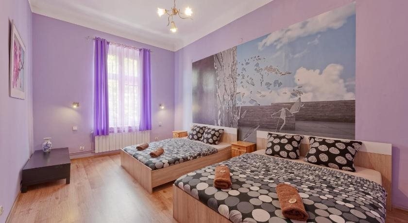 Queen Apartments