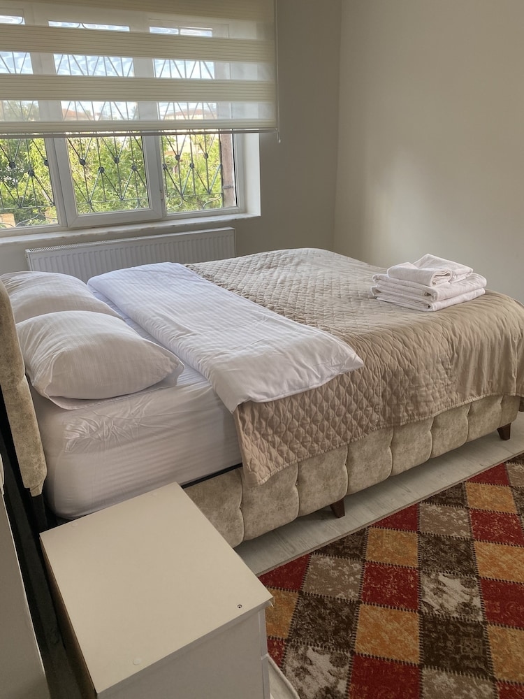 Family Cave Suite Hotel