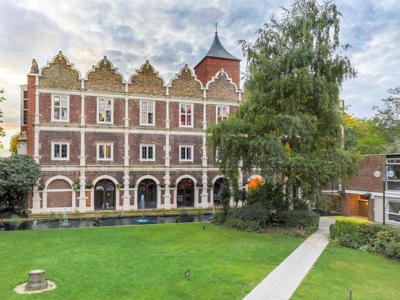 Safestay London Kensington Holland Park