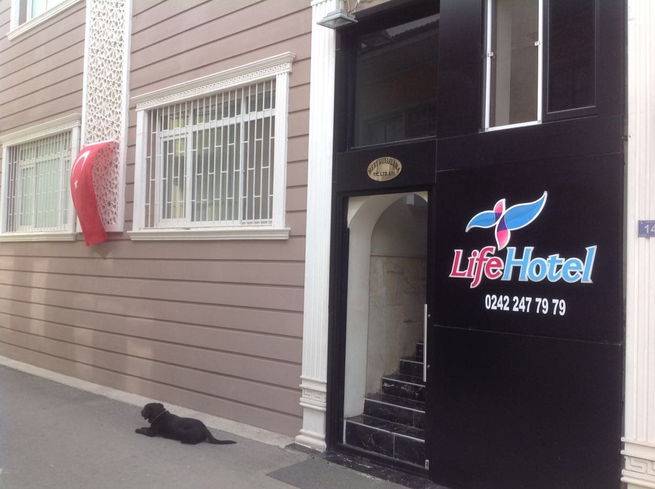 Life Hotel