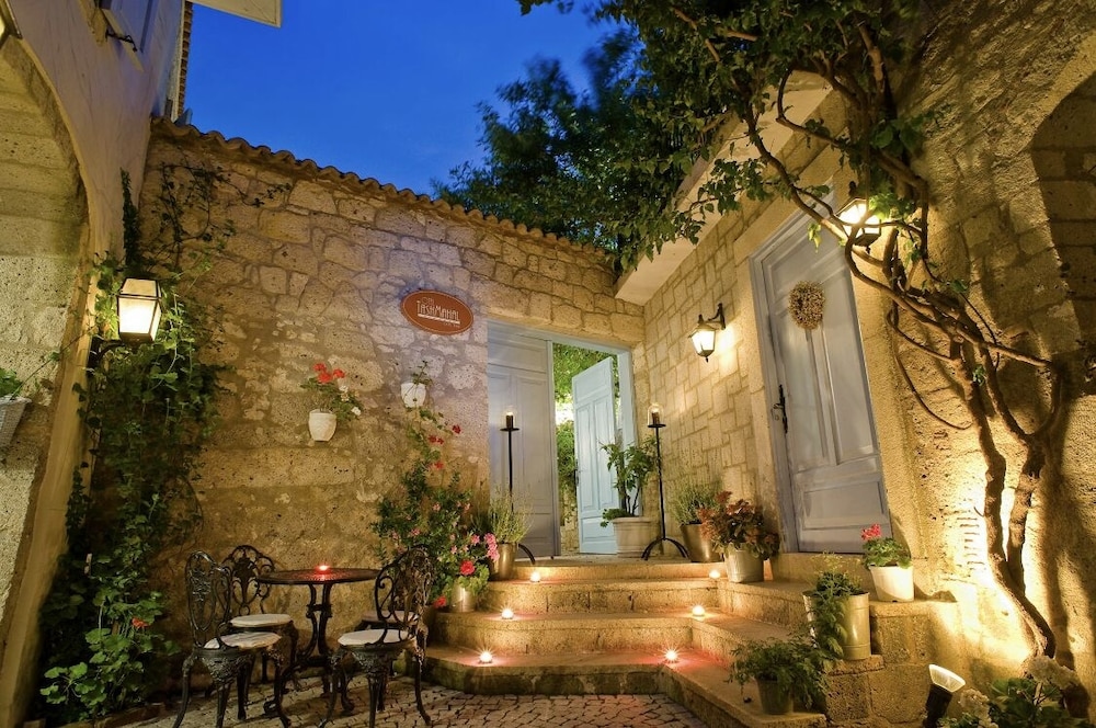Tashmahal Alacati