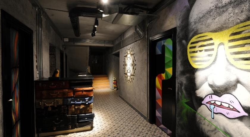 Role Street Hostel