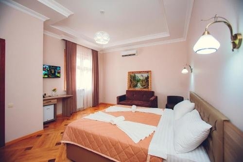 Daisi-Sunset Hotel