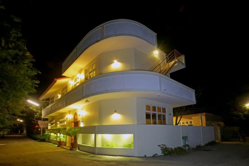 Hanifaru Transit Inn