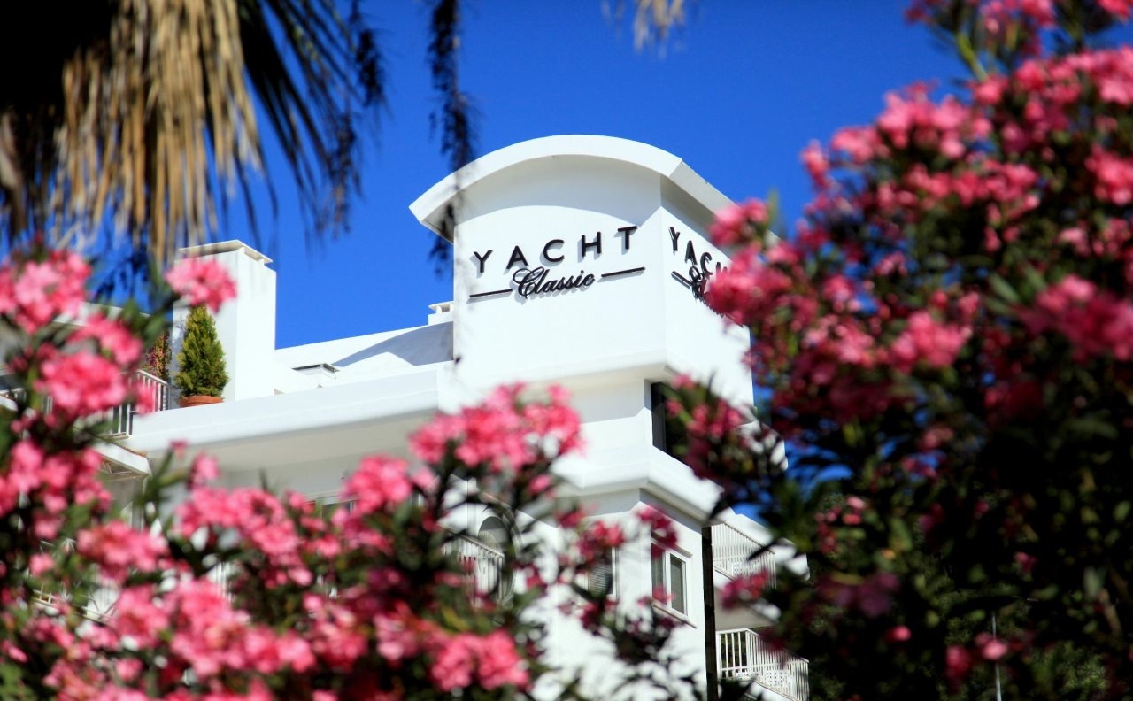 Yacht Classic Hotel