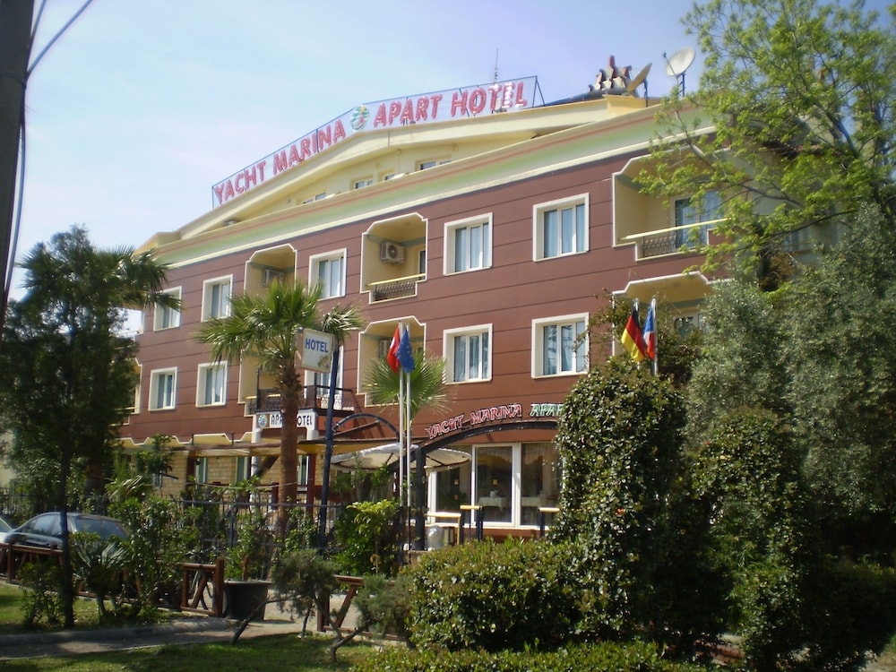Yacht Marina Apart Hotel