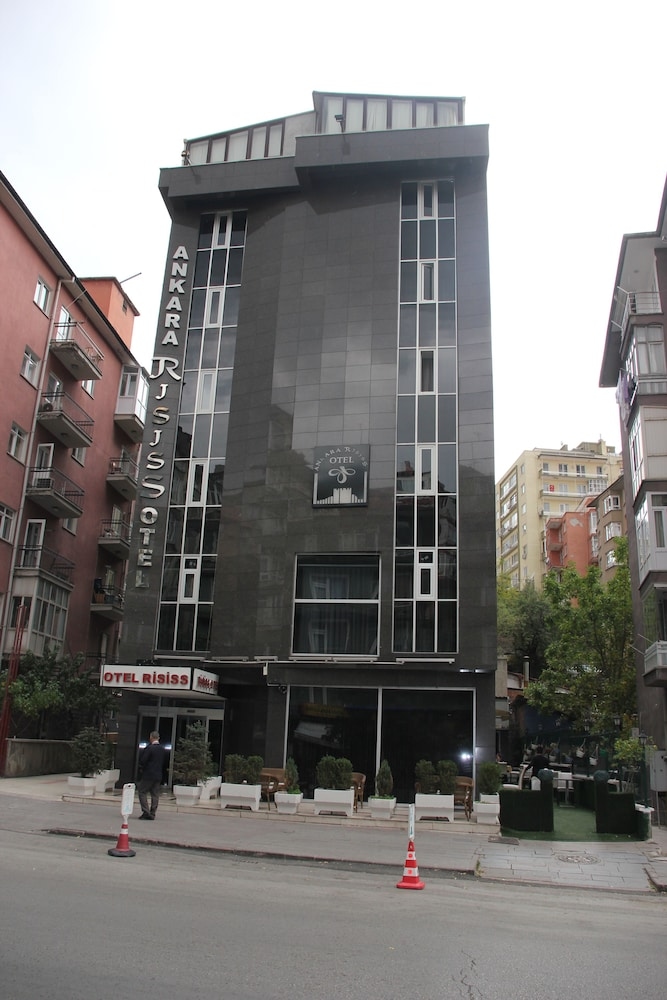 Ardos Park Hotel