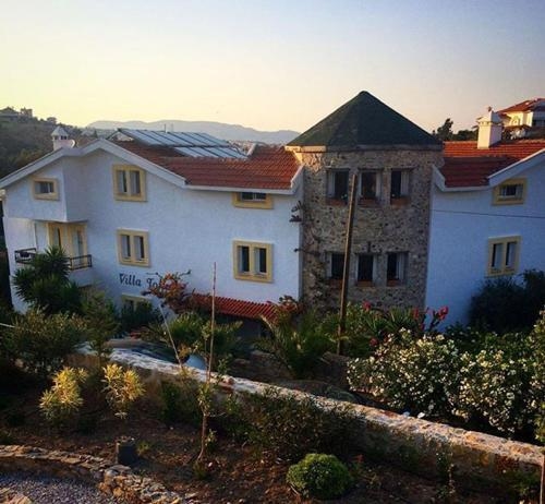 Villa Tokur
